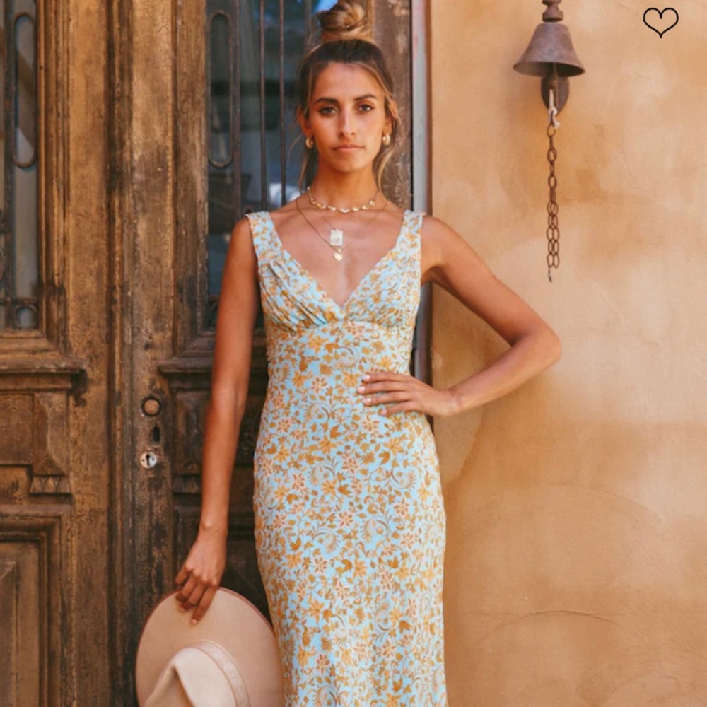 Cocktail dress from “Fortunate One”, woman’s size M. brand new never worn.